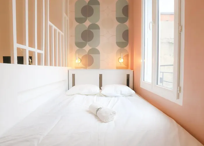 Appart\' Hôtel Pink Cosy 5min RER Proche Paris
